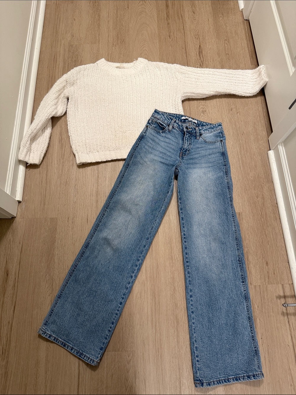 Classic Light Blue Women’s Jeans and Cream Sweater